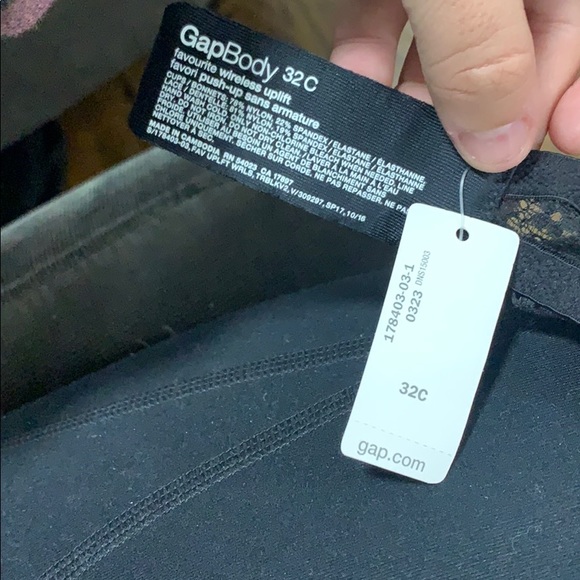 NWT - Black wireless uplift 32C - Picture 2 of 2